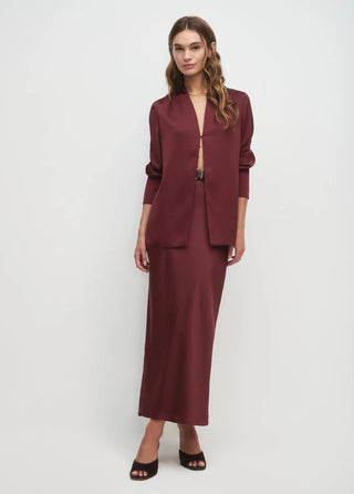 Favorite Skirt, Vino